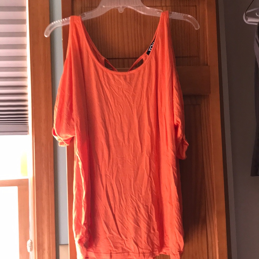 Tee